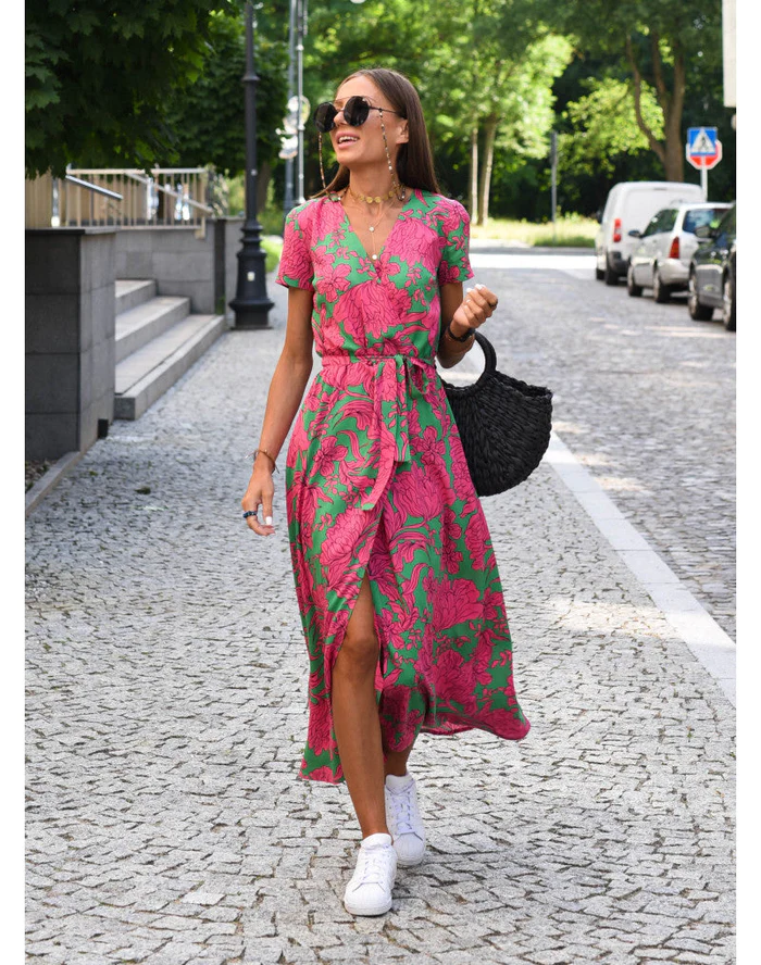 Julieta – Vestido fluido con mangas suaves y detalles románticos